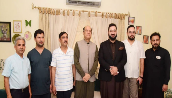 ہیلتھ سروسز اکیڈمی (HSA) کے وی سی ڈاکٹر شہزاد خان کو وزیر اعظم کے ٹیکنیکل گروپ ممبر مقرر کیے جانے پر مختلف حلقوں کی جانب سے مبارکباد