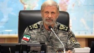 ایران کے آرمی چیف امیر حاتمی نے امریکا اور اسرائیل کو کسی بھی قسم کے حملے سے خبردار کرتے ہوئے کہا ہے کہ ایران کی مسلح افواج مکمل طور پر ہائی الرٹ ہیں۔ غیر ملکی خبر ایجنسی کے مطابق امیر حاتمی نے امریکا اور اسرائیل کو وارننگ دیتے ہوئے کہا کہ دشمن نےکوئی غلطی کی تو صرف اس کی نہیں پورے خطے کی سلامتی خطرے میں پڑ جائے گی۔ امیر حاتمی کا کہنا تھا ایران کی مسلح افواج ہائی الرٹ ہیں، دشمن نےکوئی غلطی کی توصہیونی ریاست کی سلامتی بھی خطرے میں پڑ جائے گی۔ ایرانی آرمی چیف نے مزید کہا کہ ایران کی جوہری تنصیبات اور ٹیکنالوجی کو ختم نہیں کیا جا سکتا، چاہے قوم کے سائنسدان اور فرزند شہید ہی کیوں نہ ہو جائیں، ایرانی جوہری صلاحیت برقرار رہے گی۔