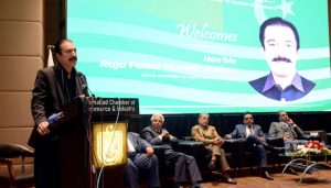 کشمیری پاکستان میں کاروبار کرسکتے ہیں تو پاکستانی کشمیر میں کیوں نہیں کرسکتے: فیصل راٹھور