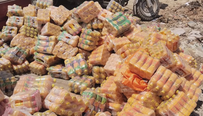 راولپنڈی: ناقص جوس کی بڑی مقدار تلف، دو ڈیلرز پر جرمانے