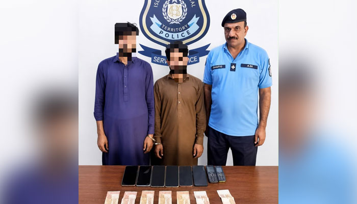کراچی کمپنی پولیس کا کریک ڈاؤن، مکھی گینگ کے 2 ملزمان گرفتار